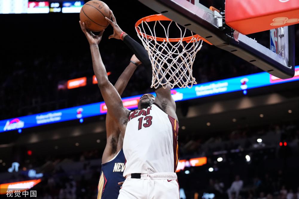 据接近车队 据接近车队