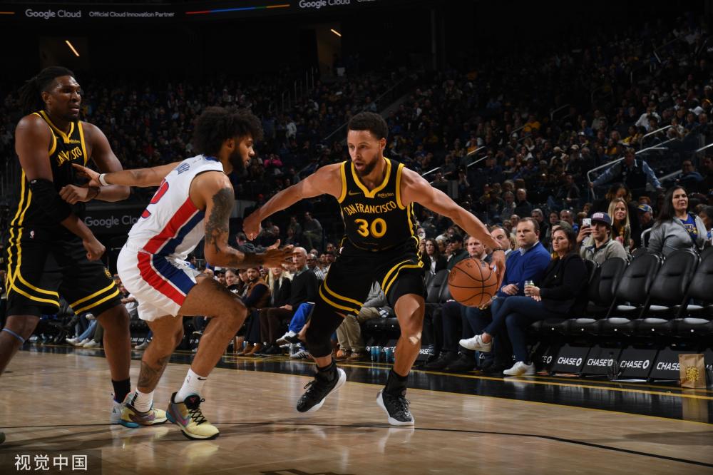 球衣时采取 球衣时采取