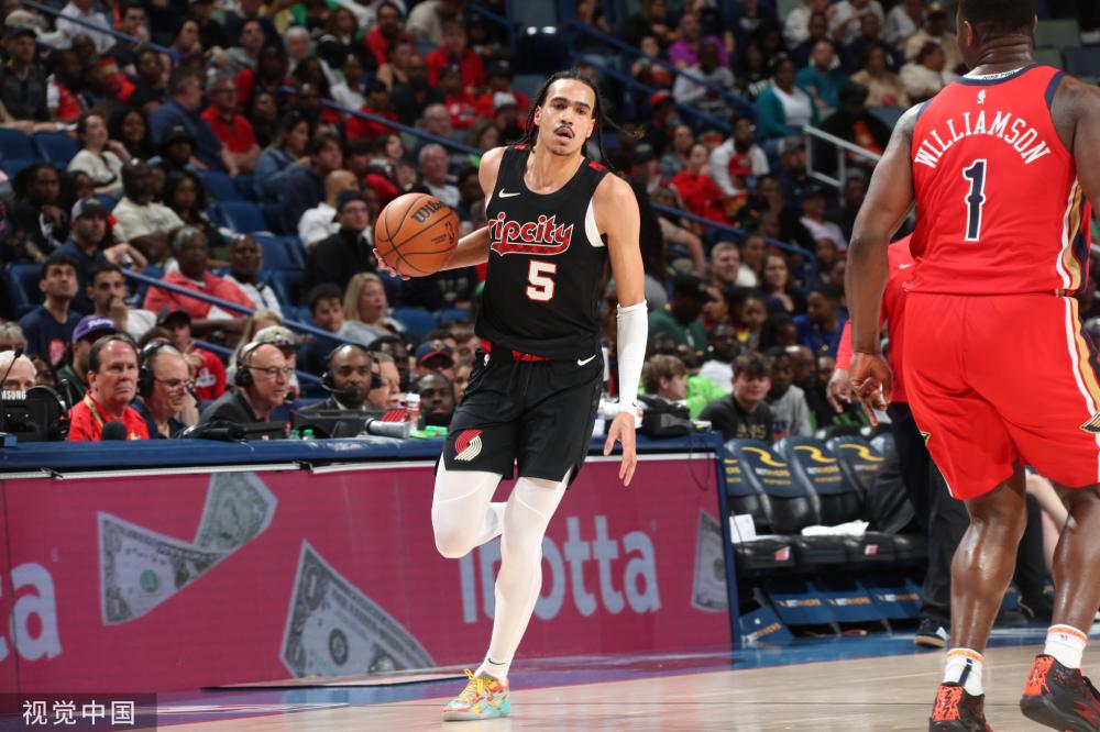 一个耀眼的 一个耀眼的