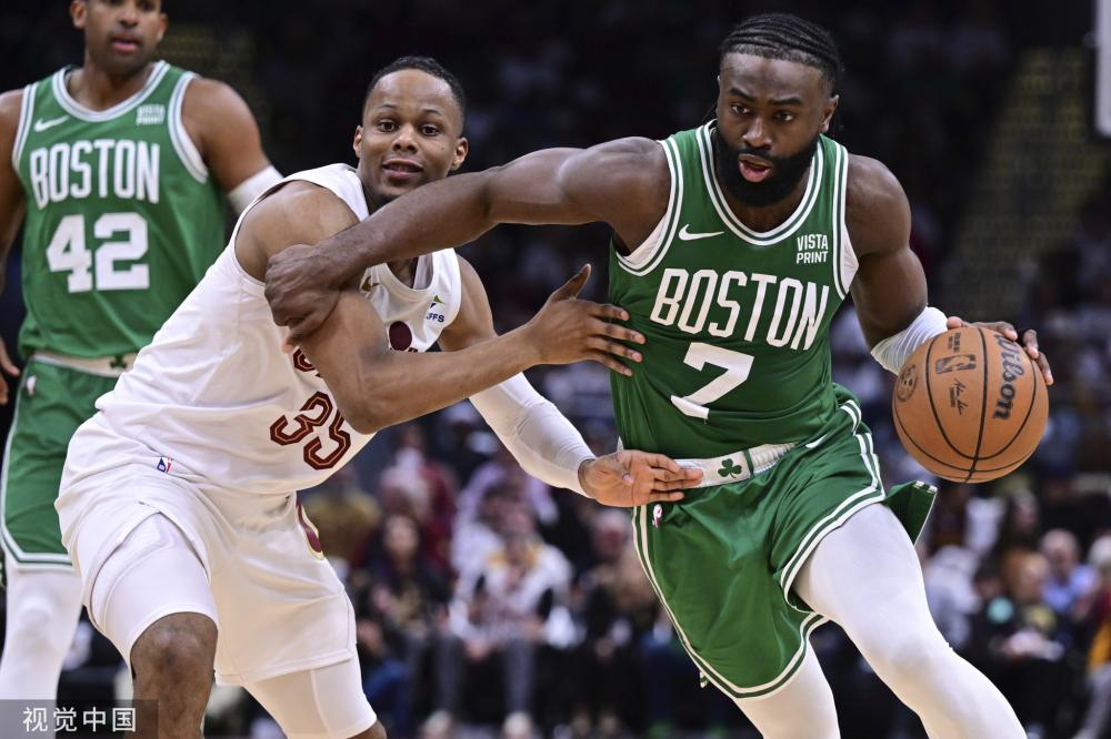 她在不同类 她在不同类